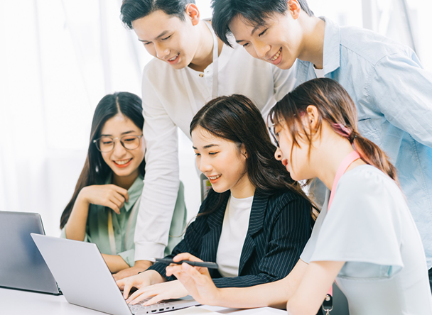 บรรยากาศการทำงานที่พูลพิพัฒน์