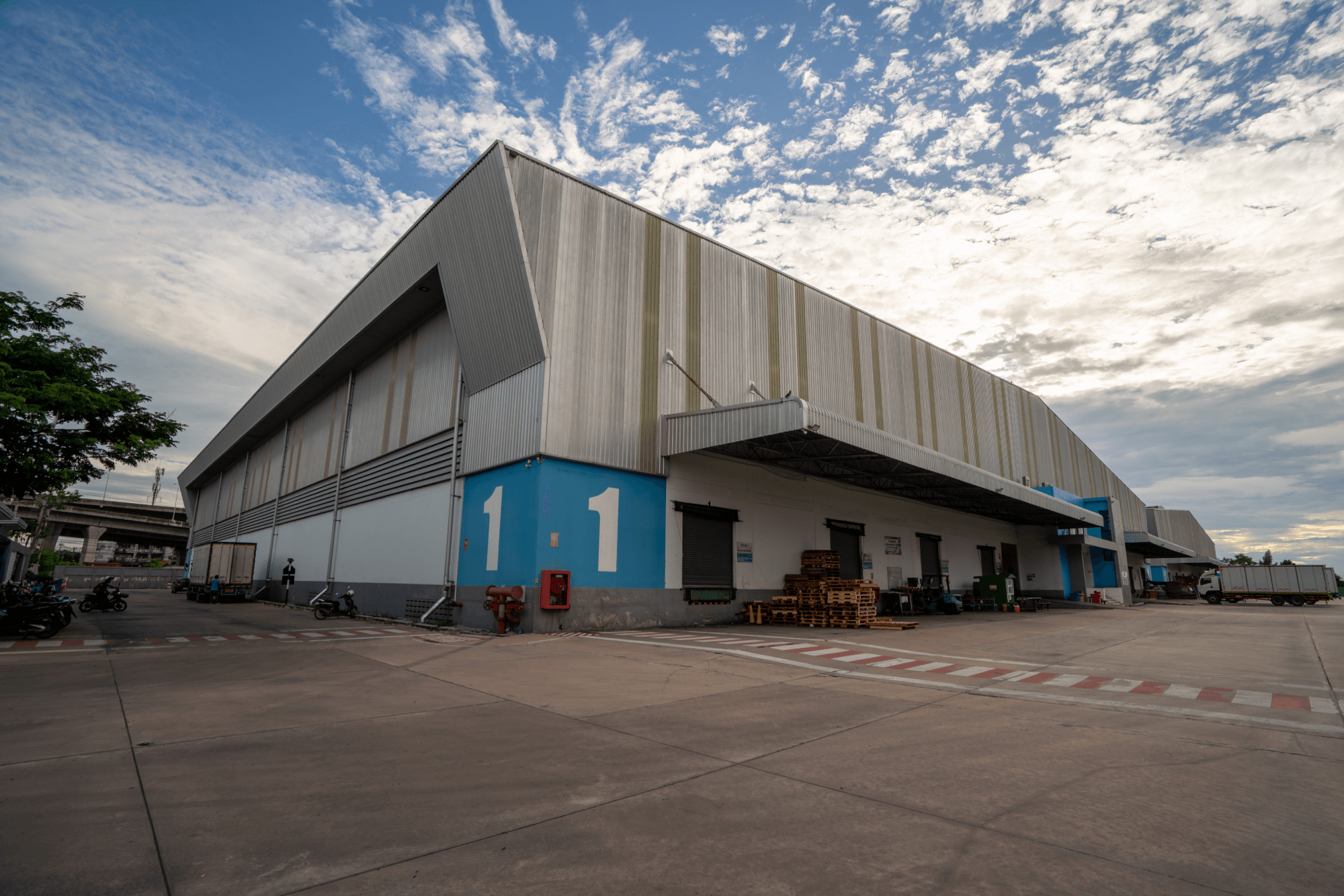 คลังสินค้าพูลพิพัฒน์ B38 บางนา กม.38 จ.ฉะเชิงเทรา รูปโกดังให้เช่า 3