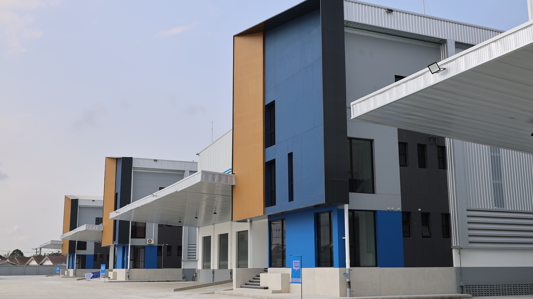 คลังสินค้าพูลพิพัฒน์ LCB2 แหลมฉบัง ถนนหนองคล้าใหม่ จ.ชลบุรี รูปโกดังให้เช่า 1